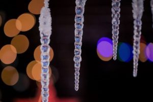 With family obligations and year-end projects it’s easy to get overwhelmed when the holidays arrive; but there are ways to help you stay focused on your work and keep you on track.